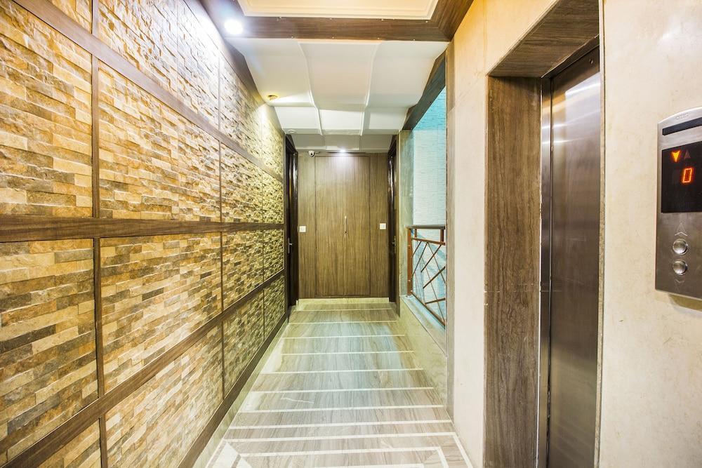 Hotel Sunstar Heights Delhi  Buitenkant foto