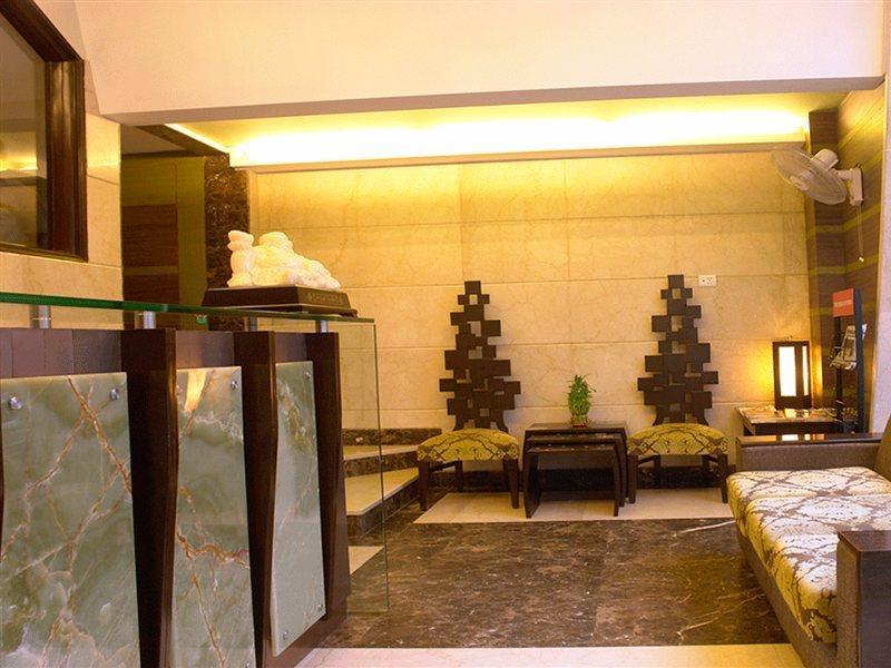 Hotel Sunstar Heights Delhi  Buitenkant foto